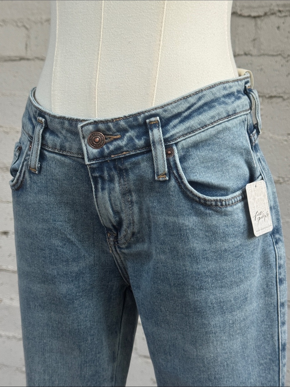 Free People We The Free Emre Flare Jeans Poppy Blue Size 28 - Picture 9 of 16